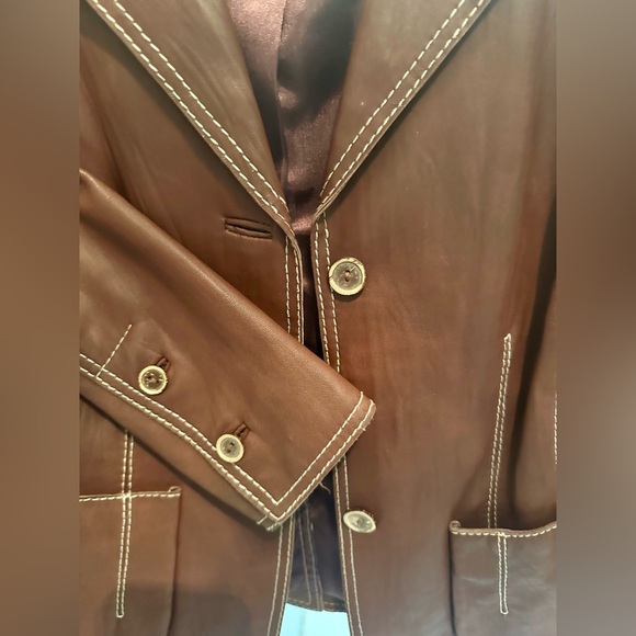 CAbi Brown Leather Jacket with Contrast Stitching Women’s Size 6 Six - Picture 2 of 7